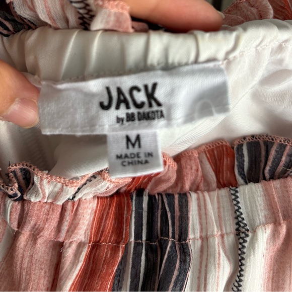 Tank - Picture 2 of 2